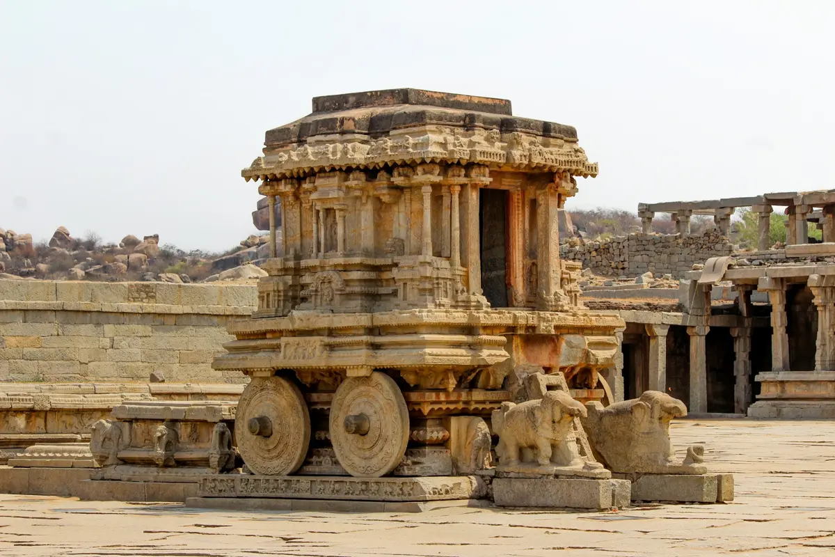 The stone chariot at Hampi